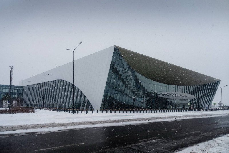 Ограничения на полеты в аэропорту Саратова сняли спустя полчаса Ограничения на полеты в аэропорту Саратова сняли спустя полчаса